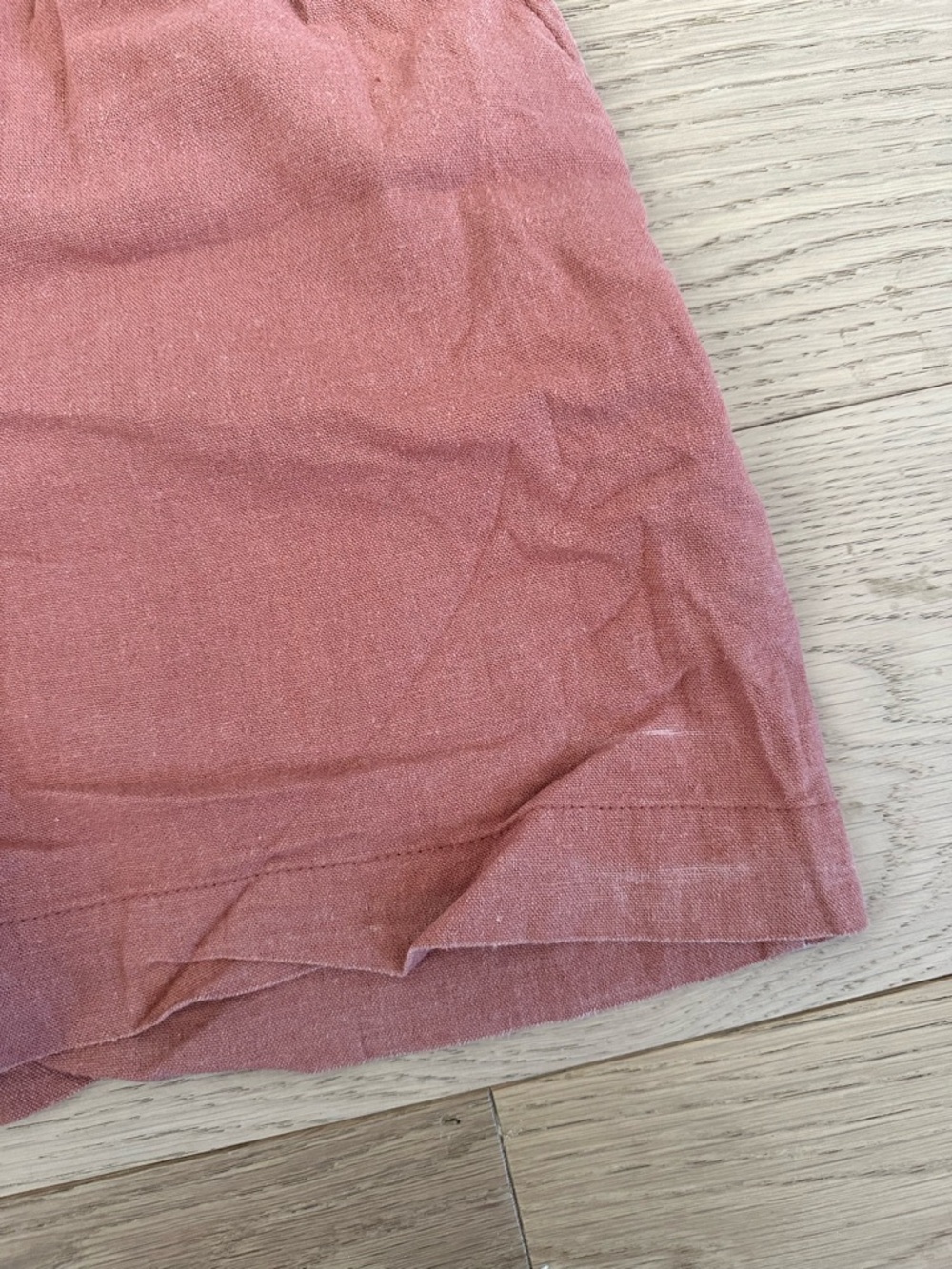 GAP Rust Drawstring Linen-Blend Athletic Shorts - Picture 3 of 3
